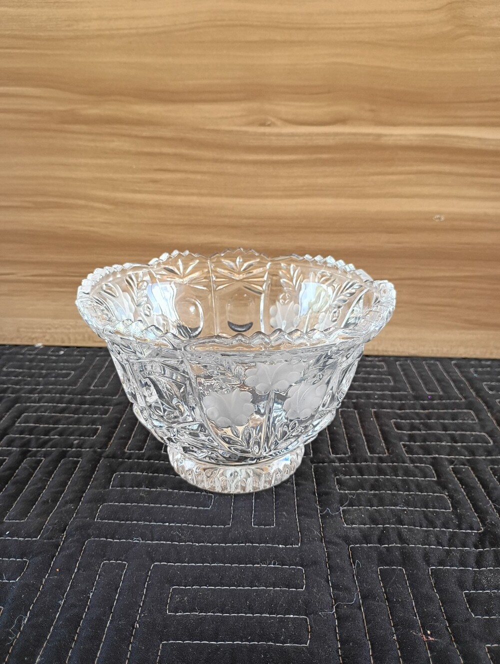 Anna Hütte Bleikristall Oxford Rose 24% Lead Crystal Bowl.